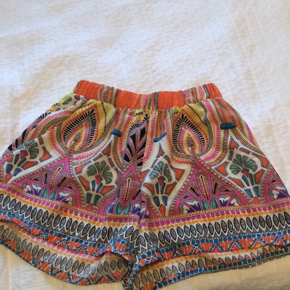 High wasted float shorts